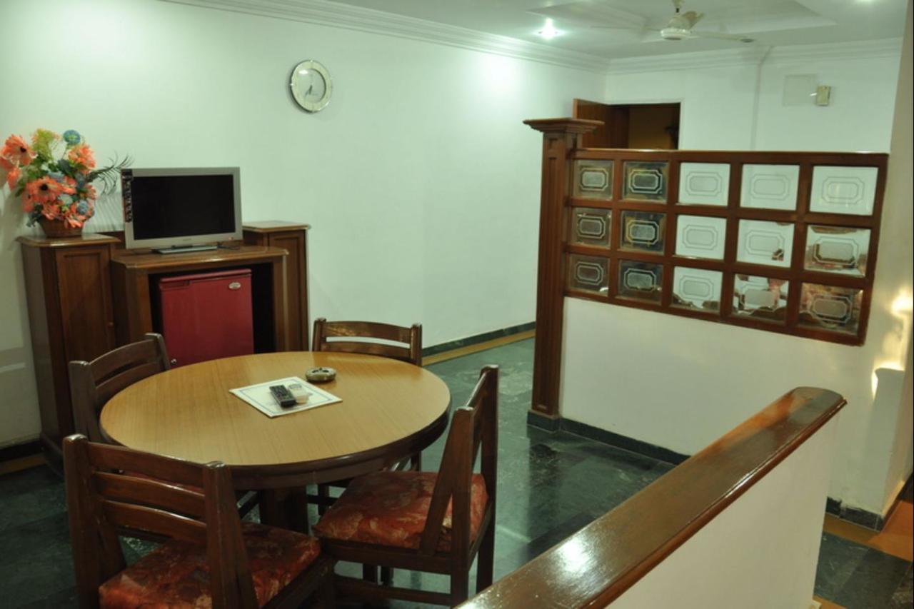 Gāndhīdhām Hotel Chandan מראה חיצוני תמונה